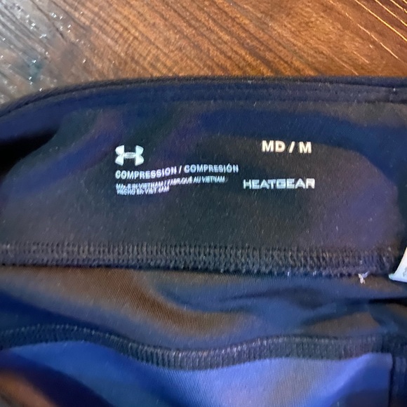 Under Armour heat gear leggings size Medium. Good used condition. - Picture 2 of 3